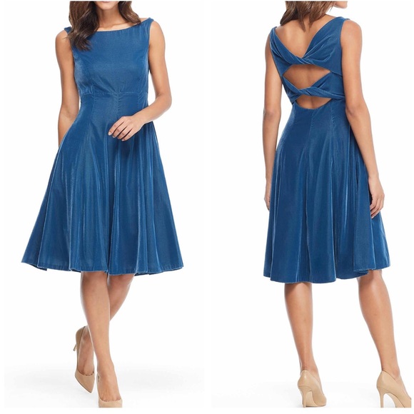 Gal Meets Glam Dresses & Skirts - Gal Meets Glam Christine Velvet Twist Back Dress 2
